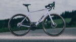 Cube Attain Race cyclamen´n´black