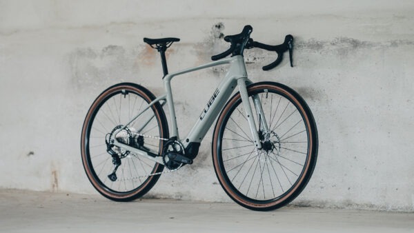 CUBE ΗΛΕΚΤΡΙΚΟ ΠΟΔΗΛΑΤΟ Gravel NUROAD HYBRID C:62 RACE 400X reedbeige´n´black